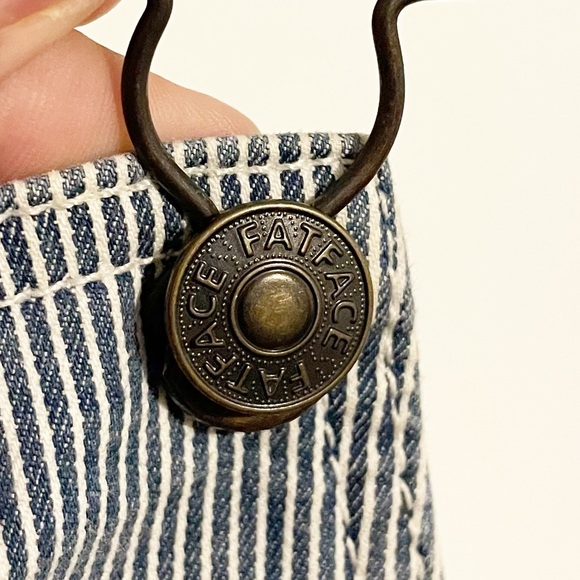 Stylish Women's Blue And White Stripe Denim Overalls - Picture 4 of 10